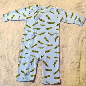 Baby 8 alligator full button long sleeve suit